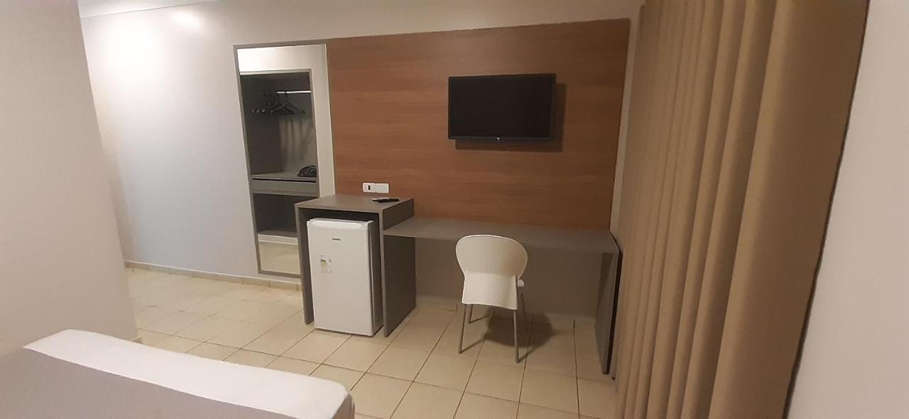 Liv Hotel Pôrto Ferreira 外观 照片